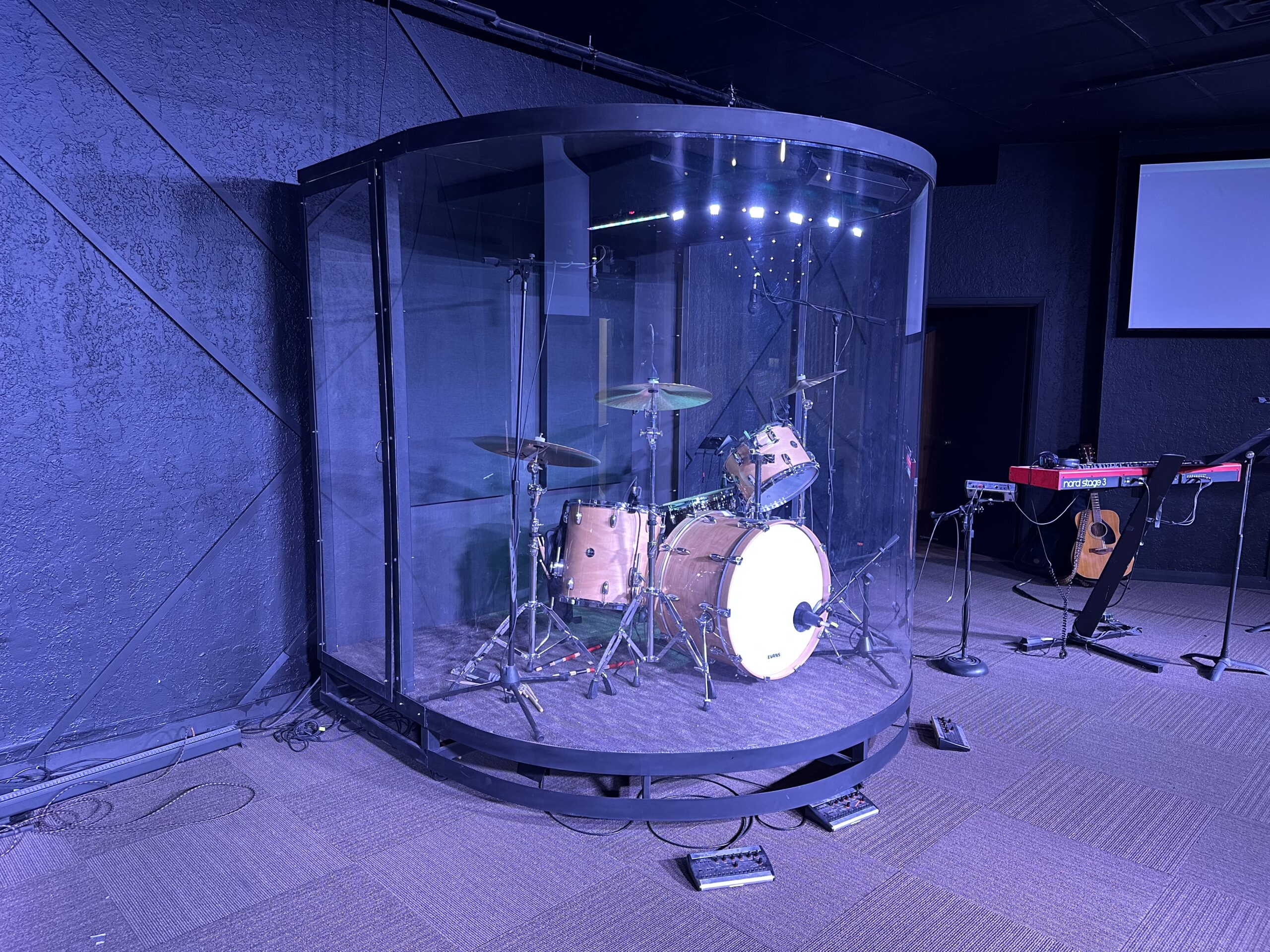 Seamless Curved Drum Shield