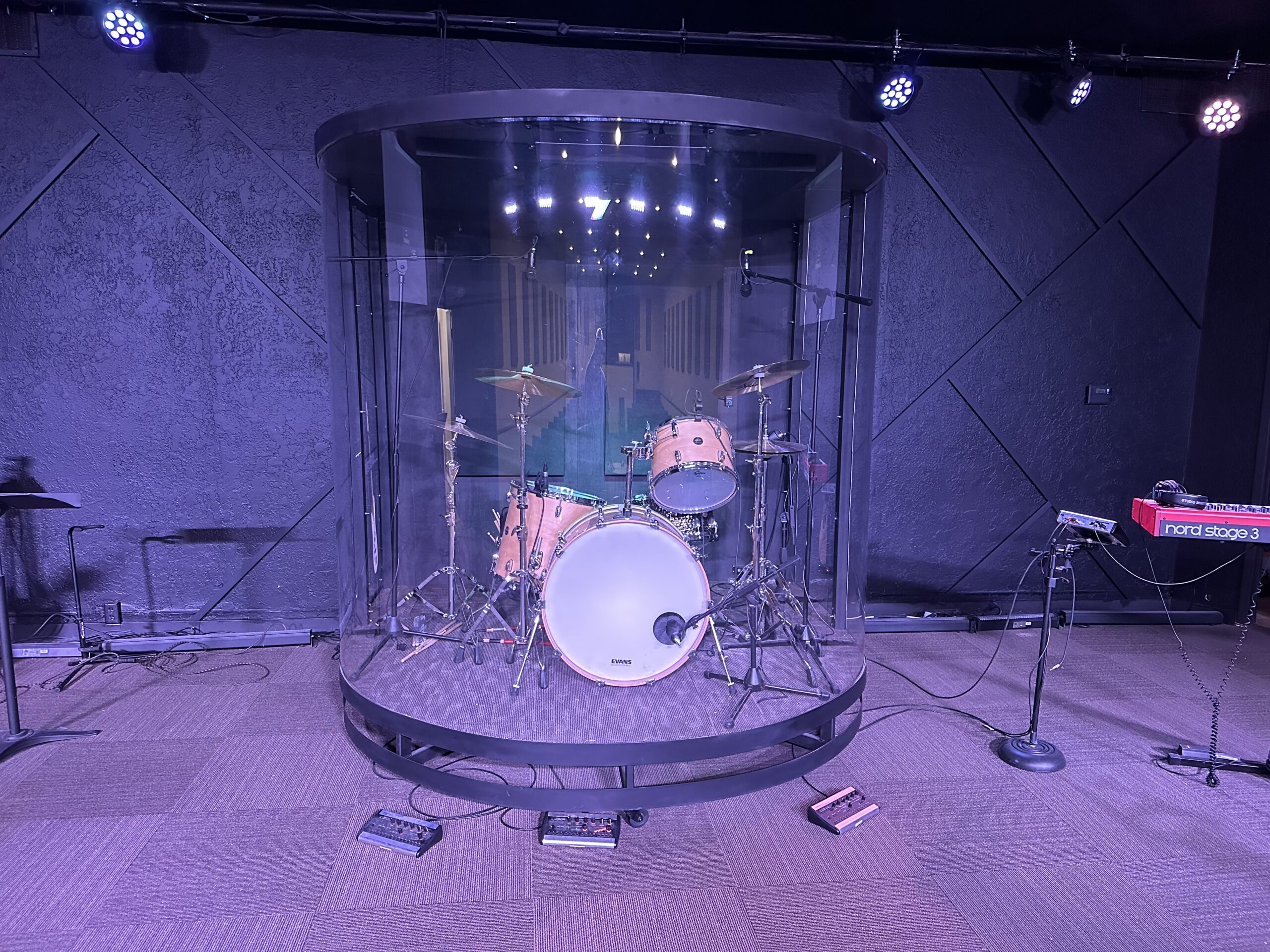 Seamless Drum Enclosure